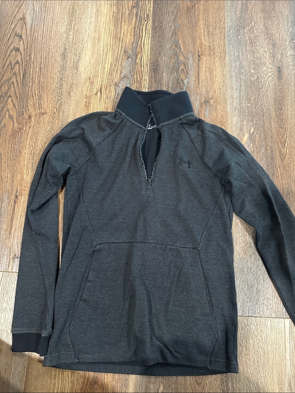 Under Armour Men's Dark Gray 1/4 Zip Sweatshirt
